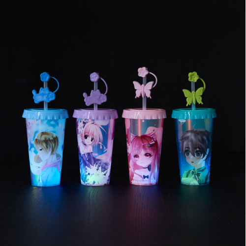 Vaso con popote con luz LED de dibujos animados 883158